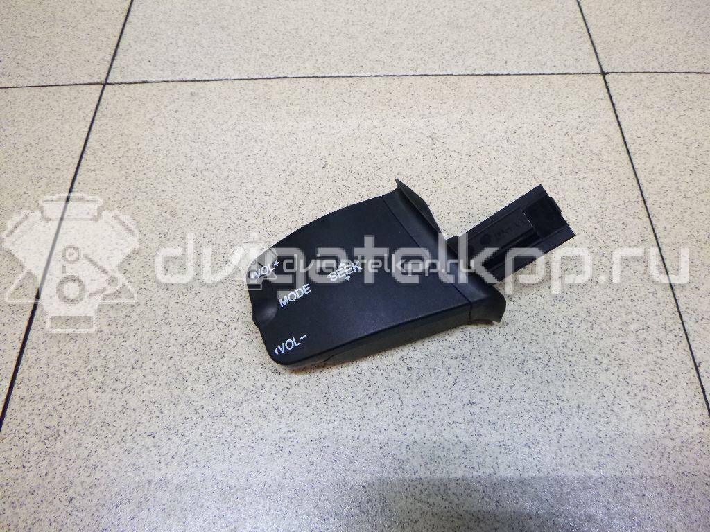 Фото Переключатель подрулевой управления магнитолой  1318961 для Ford Focus / Kuga / Transit / C-Max {forloop.counter}}