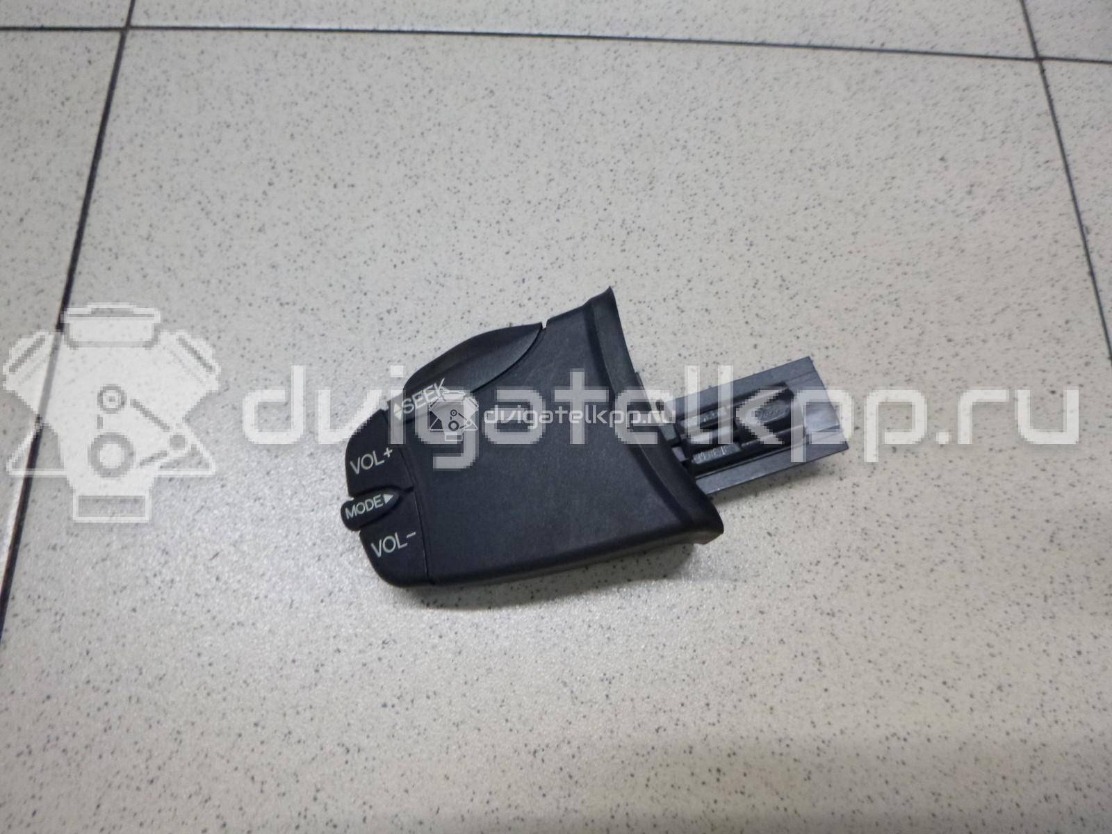 Фото Переключатель подрулевой управления магнитолой  1346664 для Ford Fiesta / Focus / Fusion Ju / Transit / Mondeo {forloop.counter}}