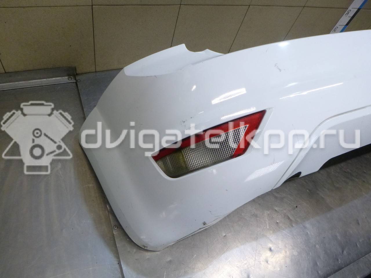 Фото Бампер задний  1500402 для Ford Focus {forloop.counter}}