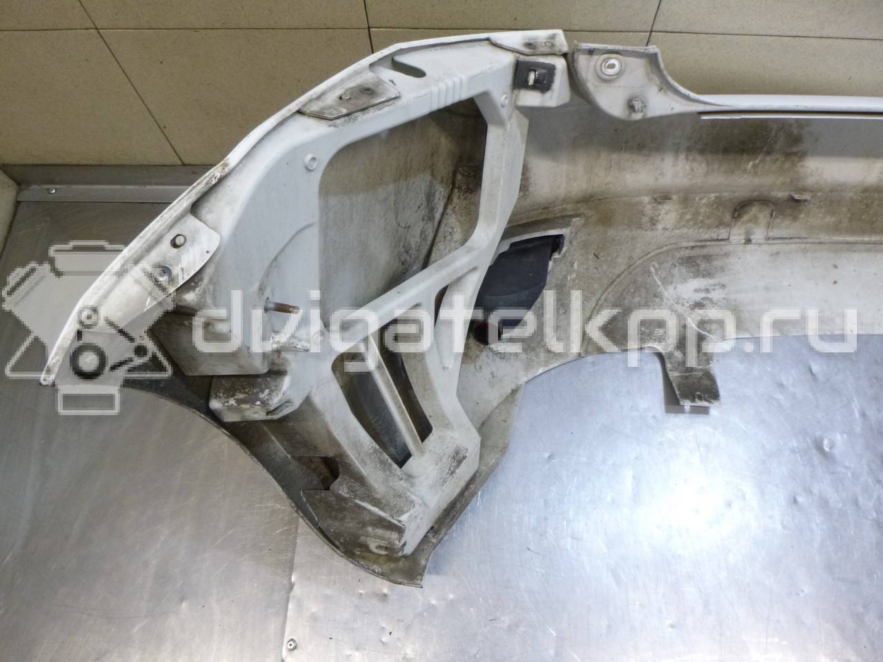 Фото Бампер задний  1500402 для Ford Focus {forloop.counter}}