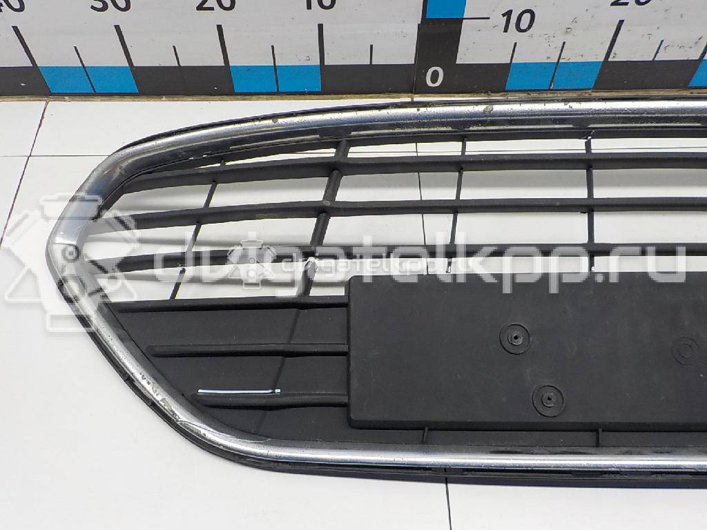 Фото Решетка в бампер центральная  1724261 для Ford Mondeo {forloop.counter}}