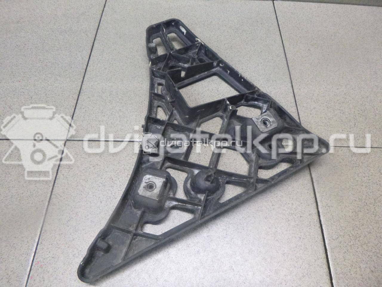 Фото Направляющая переднего бампера правая  1763223 для Ford Transit {forloop.counter}}