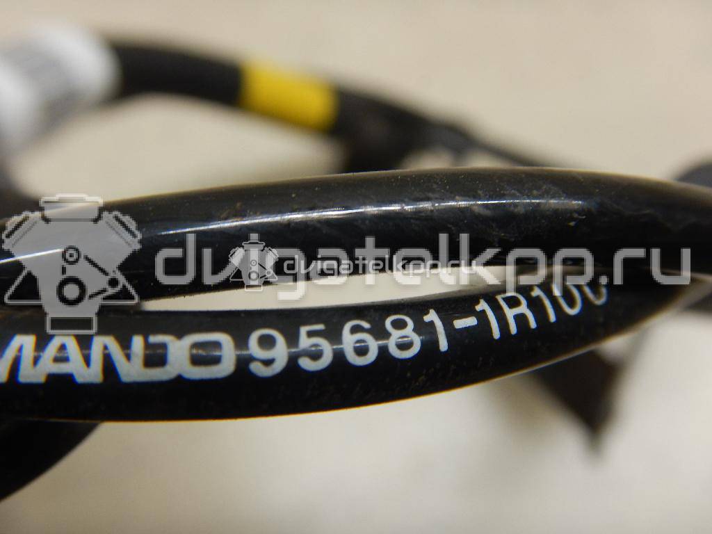 Фото Датчик ABS задний правый  956811R100 для Hyundai Accent {forloop.counter}}