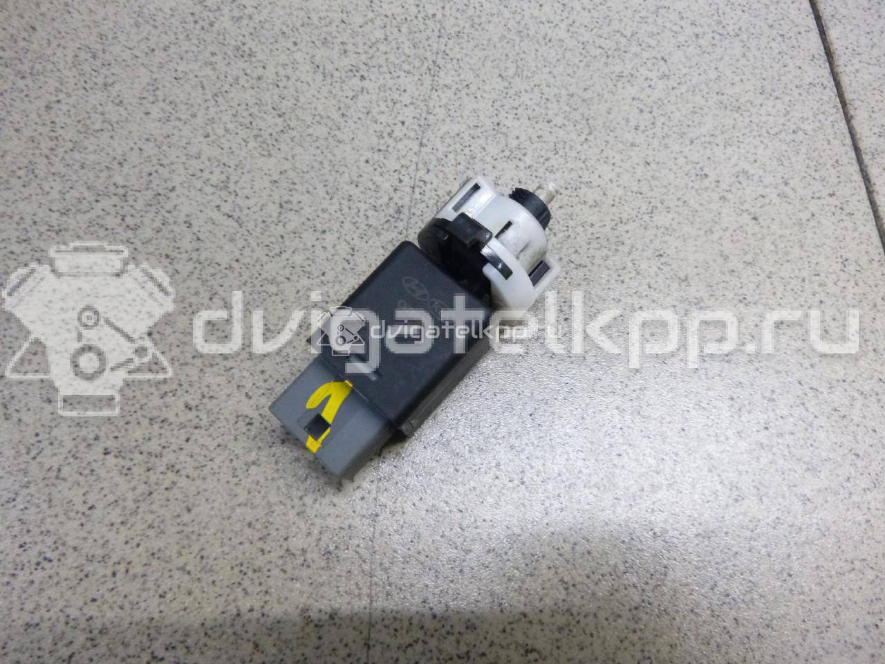 Фото Датчик включения стопсигнала  938103S700 для kia Optima III {forloop.counter}}