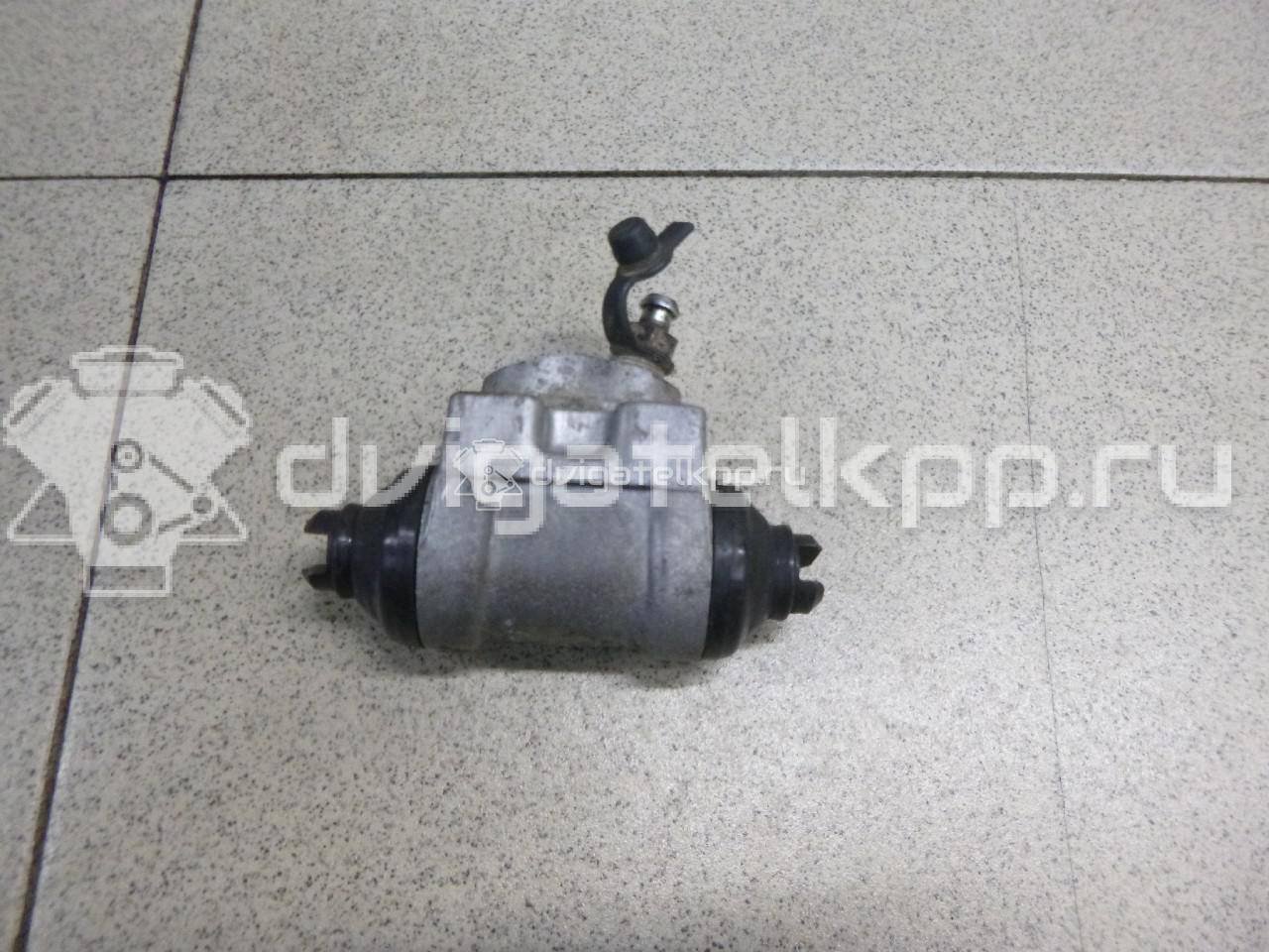 Фото Цилиндр тормозной задний  583300P000 для Kia Rio {forloop.counter}}