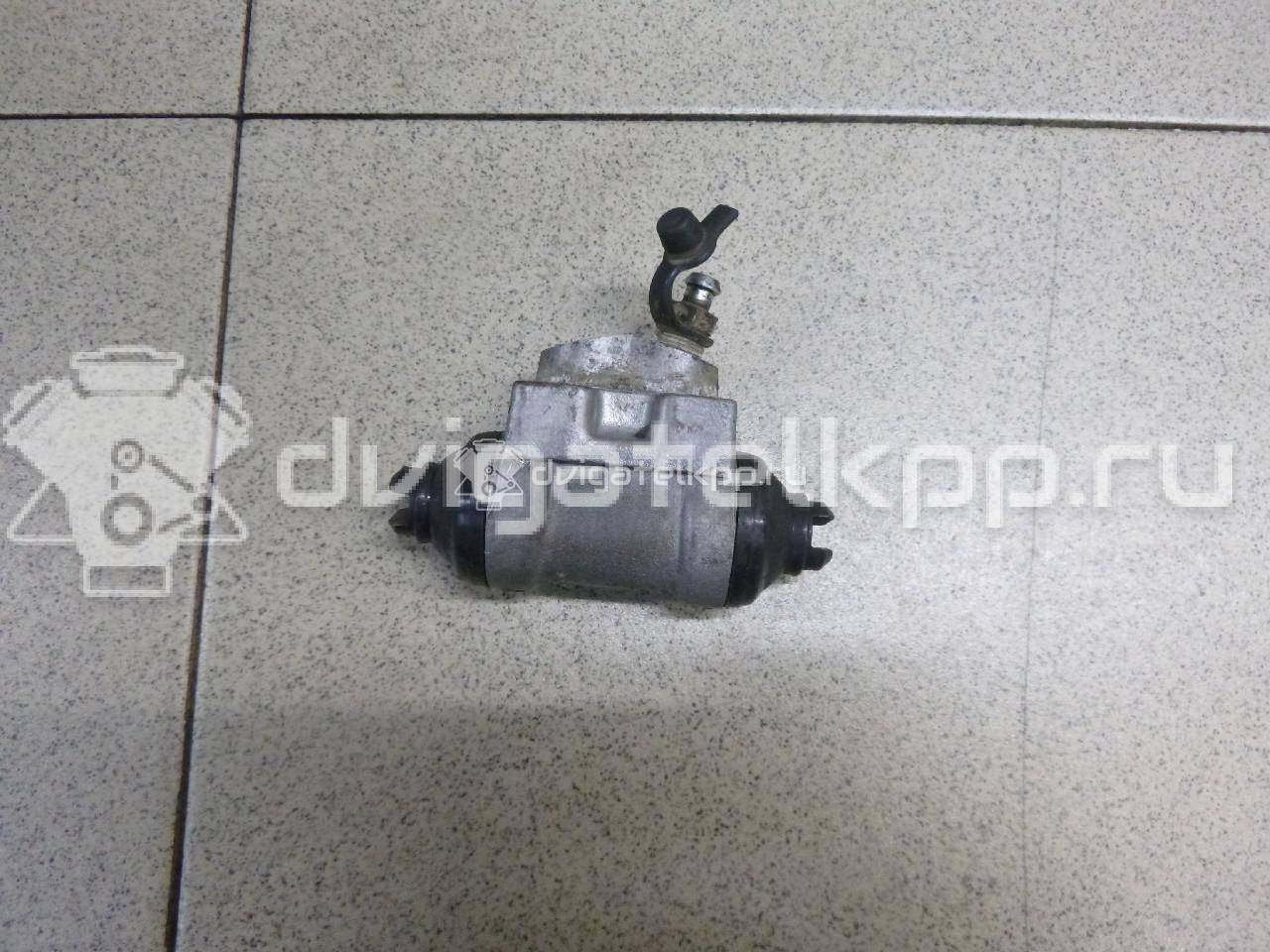 Фото Цилиндр тормозной задний  583300P000 для Kia Rio {forloop.counter}}