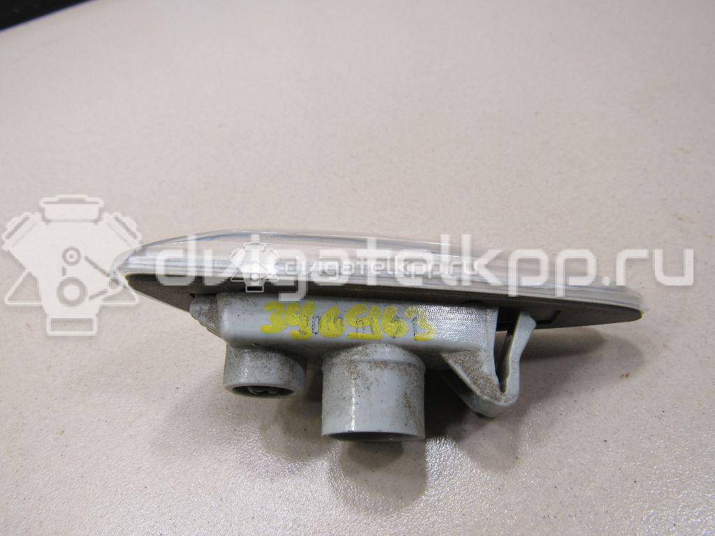 Фото Повторитель на крыло левый белый  92303A2000 для Kia Ceed / Pro Ceed {forloop.counter}}