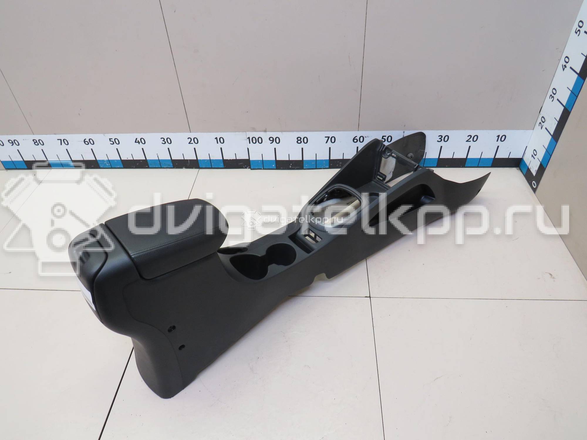 Фото Консоль  846104Y100WK для kia RIO {forloop.counter}}