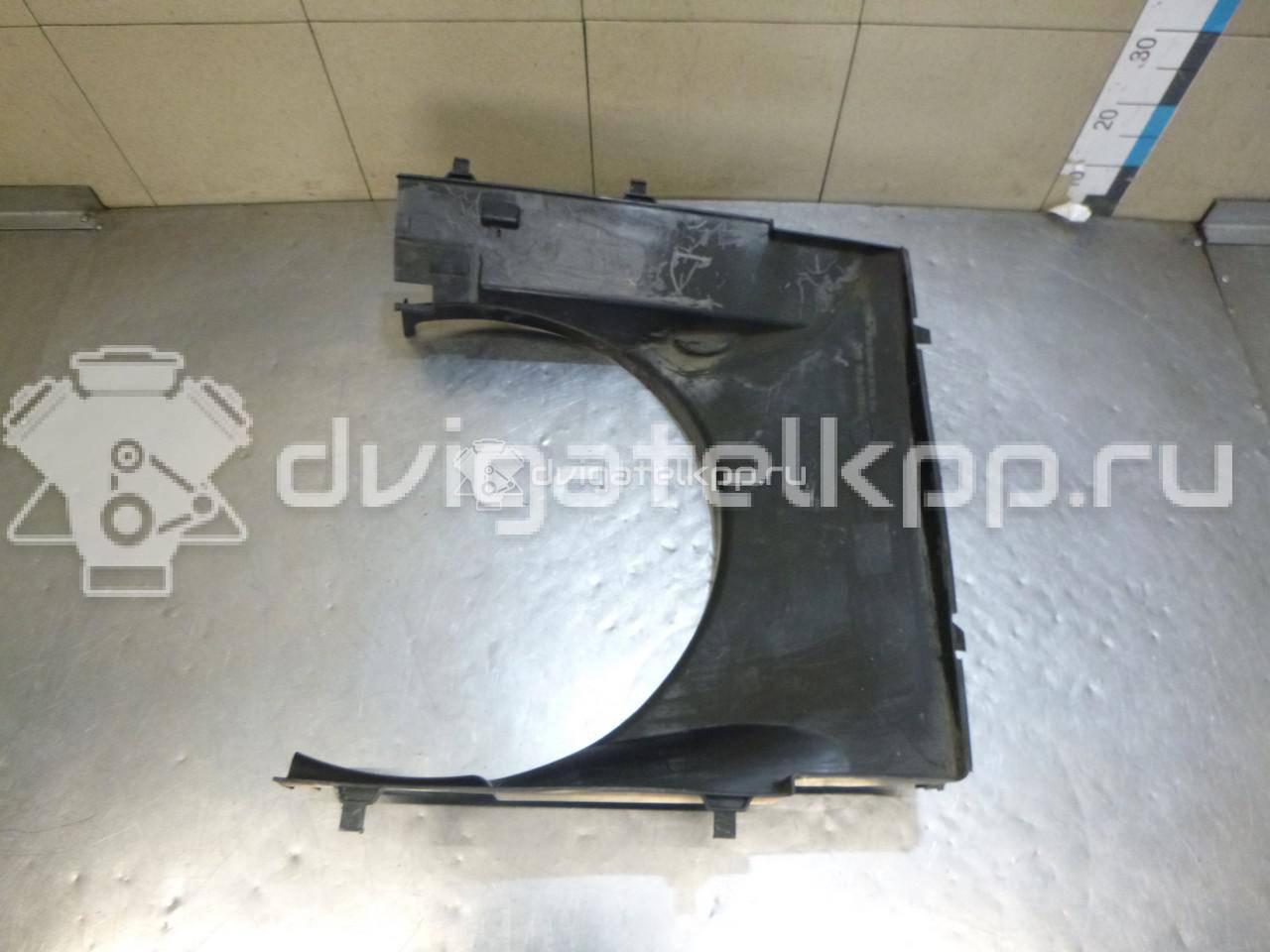 Фото Диффузор вентилятора  PGK500096 для land rover Discovery III {forloop.counter}}