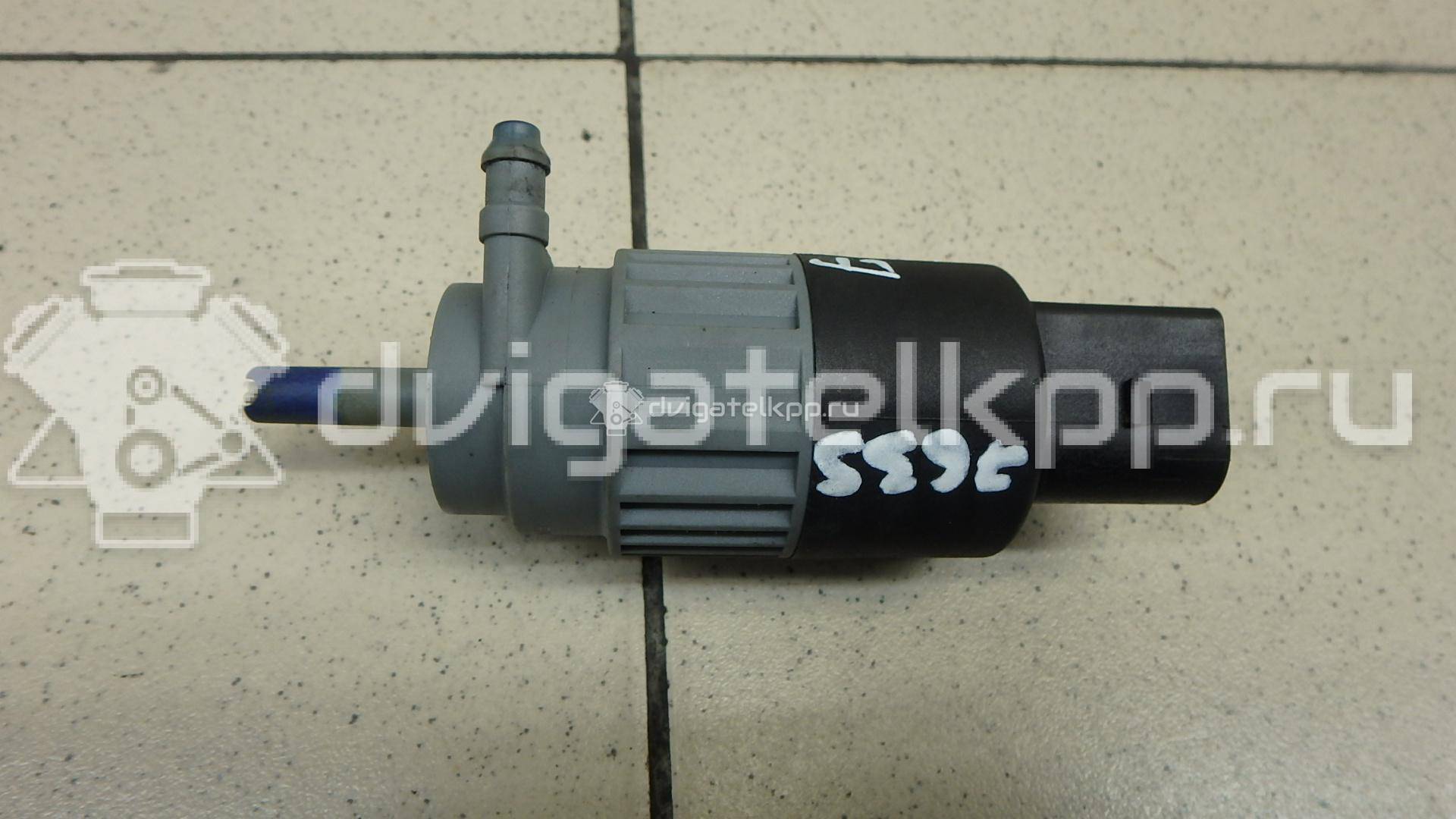 Фото Насос омывателя фар  28920JD00A для Nissan Qashqai / Np300 / Pathfinder {forloop.counter}}