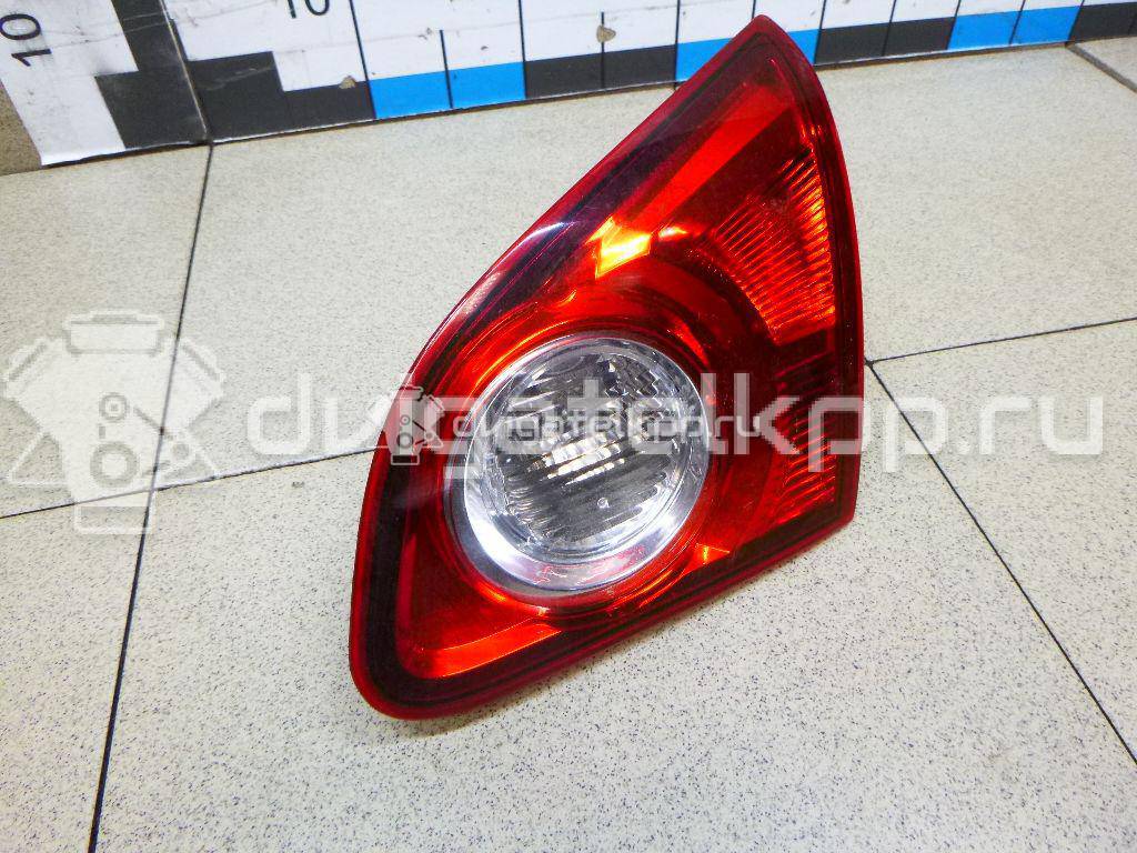 Фото Фонарь задний внутренний правый  26554-jd80a для Nissan Qashqai {forloop.counter}}