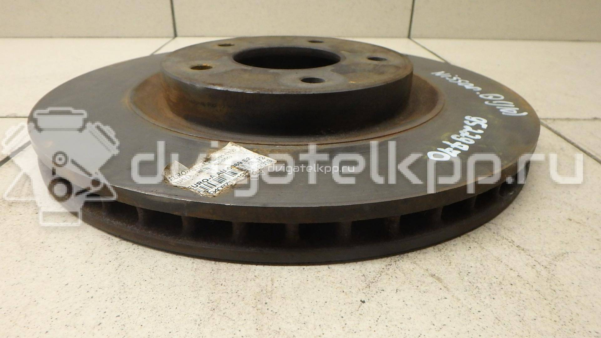 Фото Диск тормозной передний вентилируемый  40206JD00A для Nissan Juke F15 / Pulsar C13 / X-Trail / Qashqai {forloop.counter}}