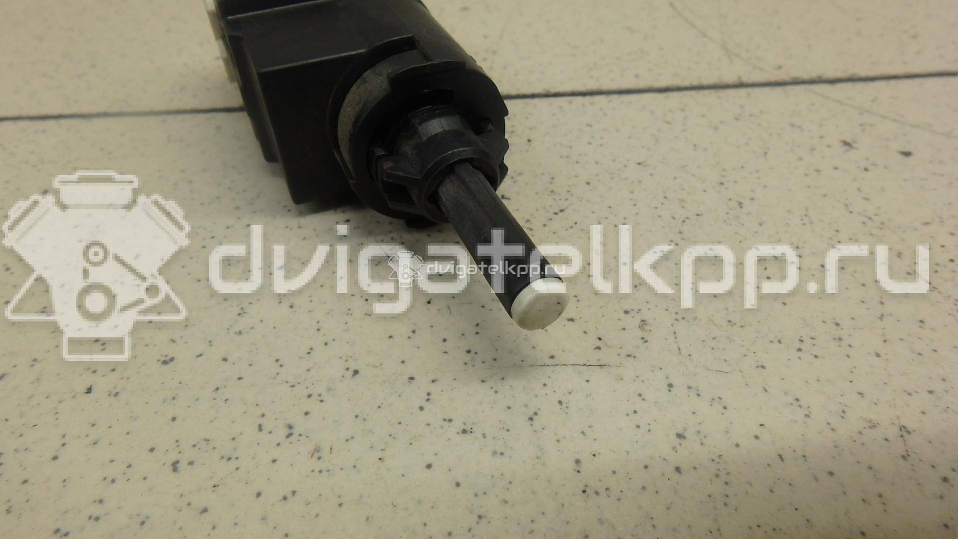 Фото Датчик включения стопсигнала  253206170R для nissan Almera (G15) {forloop.counter}}