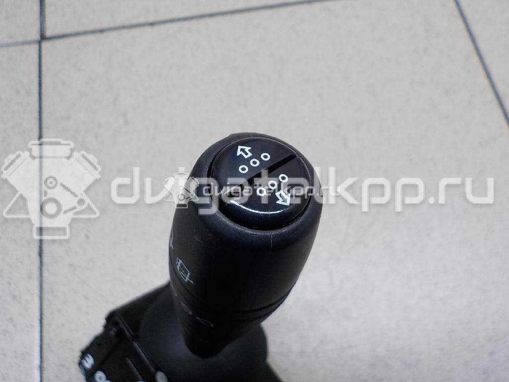 Фото Переключатель стеклоочистителей  8201168016 для Renault Trafic / Captur J5 / Clio {forloop.counter}}