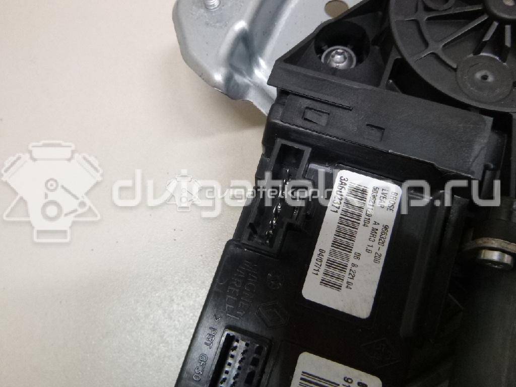 Фото Стеклоподъемник электр. передний правый  807205115R для Renault Grand / Scénic {forloop.counter}}