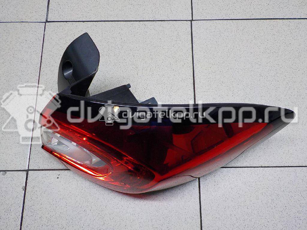 Фото Фонарь задний наружный правый  265509762R для Renault Captur J5 {forloop.counter}}