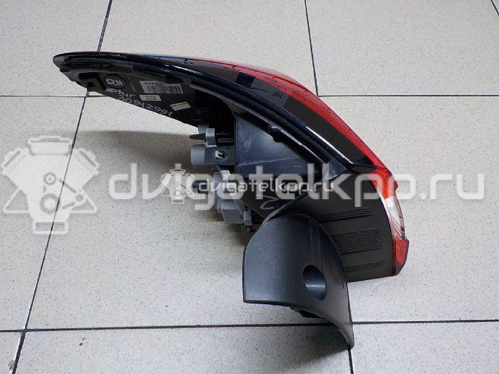 Фото Фонарь задний наружный правый  265509762R для Renault Captur J5 {forloop.counter}}