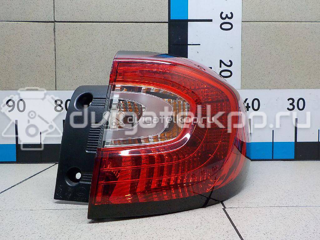 Фото Фонарь задний наружный правый  265509762R для Renault Captur J5 {forloop.counter}}