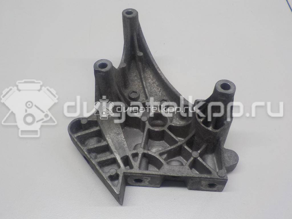 Фото Кронштейн опоры двигателя  06F199207Q для seat Altea {forloop.counter}}