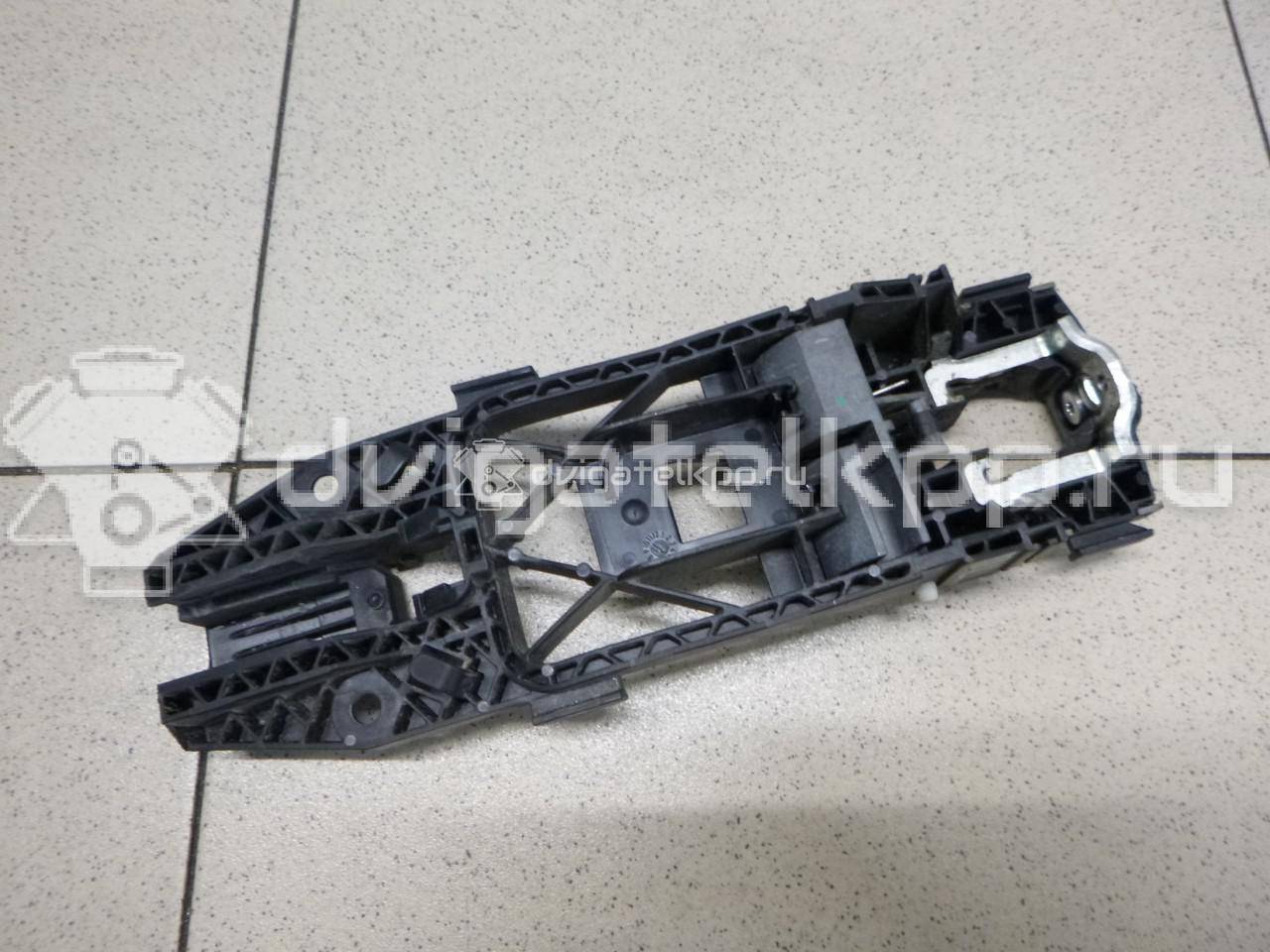 Фото Кронштейн ручки  5N0837885H для seat Leon (5F) {forloop.counter}}