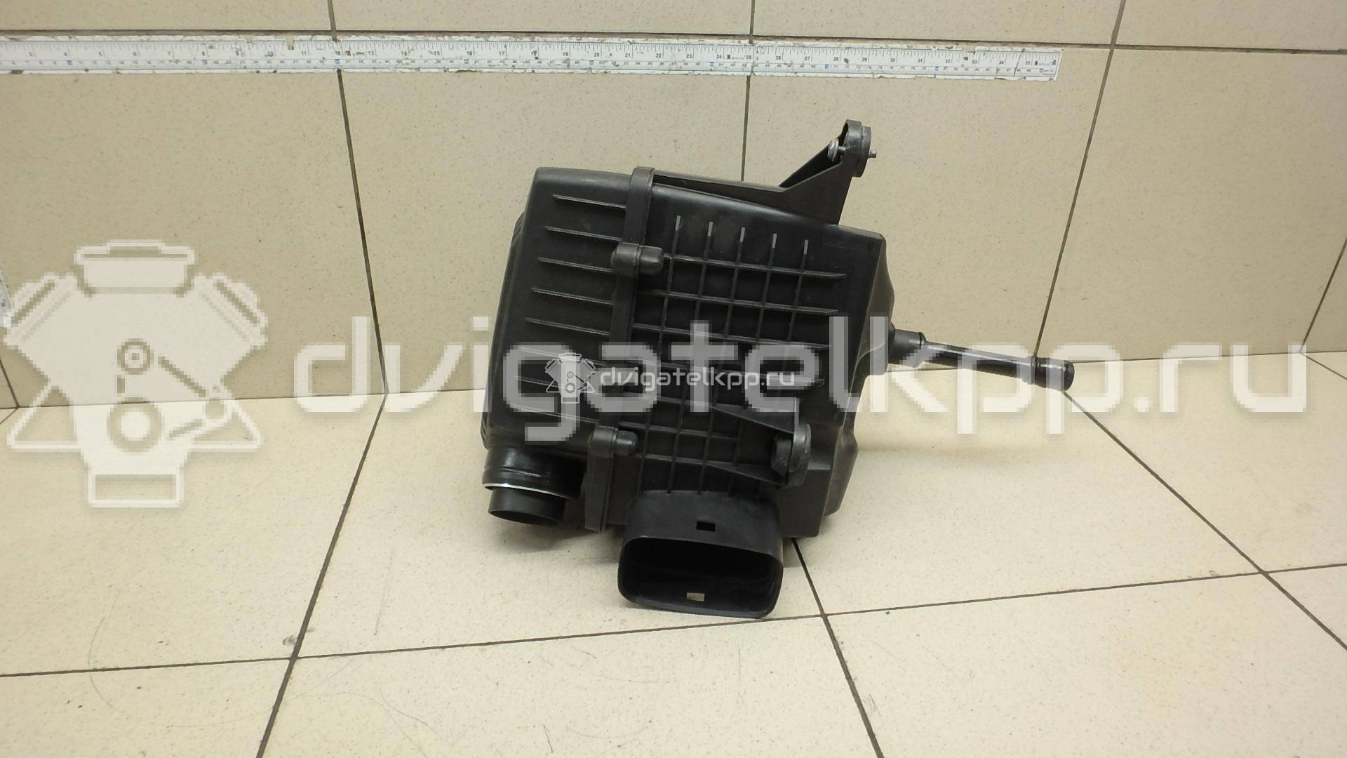 Фото Корпус воздушного фильтра  6r0129607c для Seat Ibiza / Toledo {forloop.counter}}