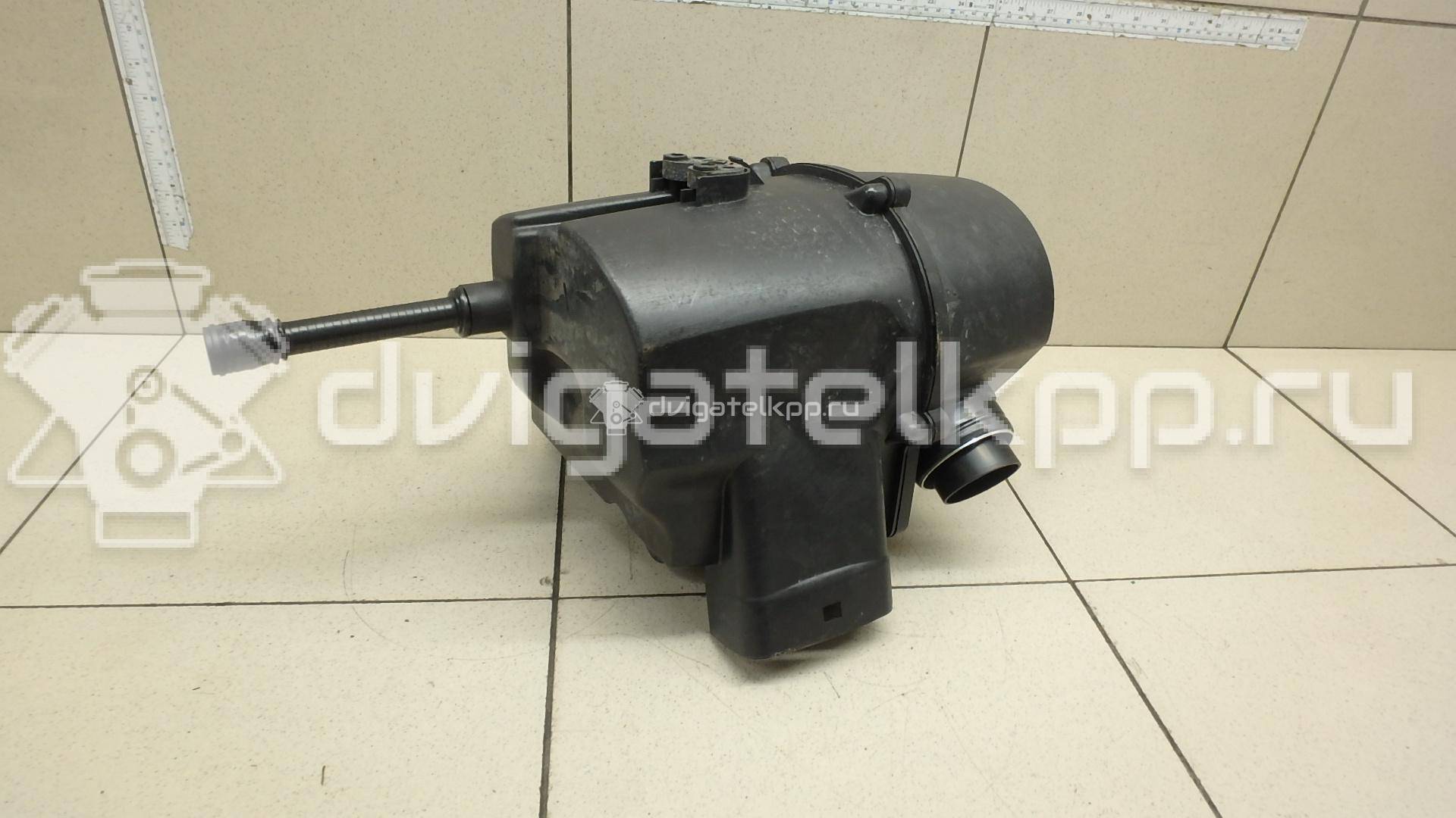 Фото Корпус воздушного фильтра  6r0129607c для Seat Ibiza / Toledo {forloop.counter}}