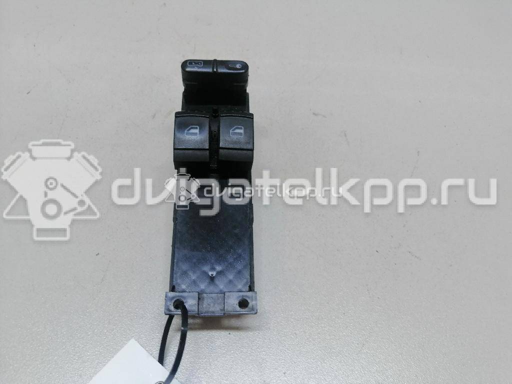 Фото Блок управления стеклоподъемниками  1J3959857A для Skoda Fabia / Octavia {forloop.counter}}