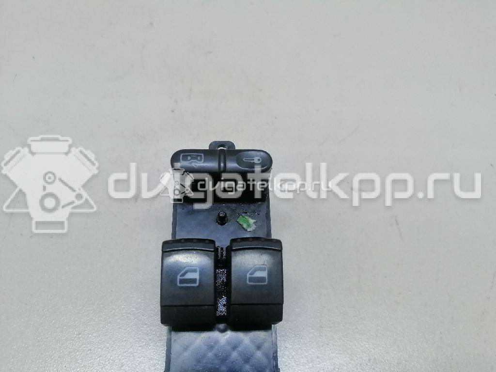 Фото Блок управления стеклоподъемниками  1J3959857A для Skoda Fabia / Octavia {forloop.counter}}