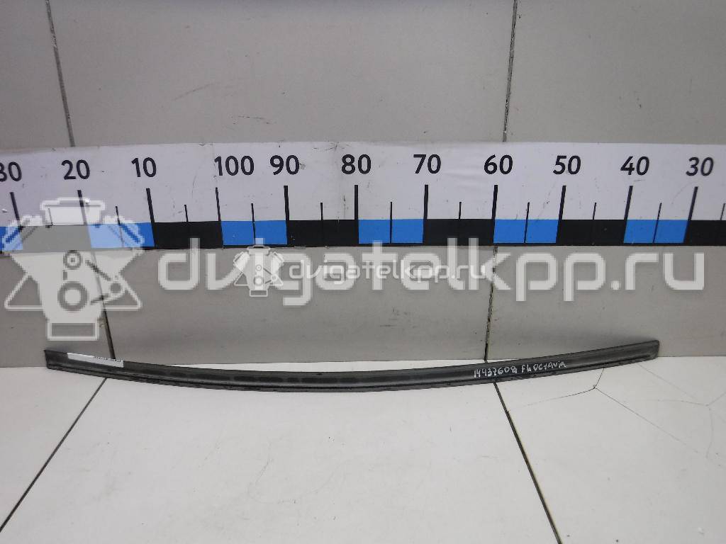 Фото Молдинг передней левой двери  1U4853515C для Skoda Octavia {forloop.counter}}