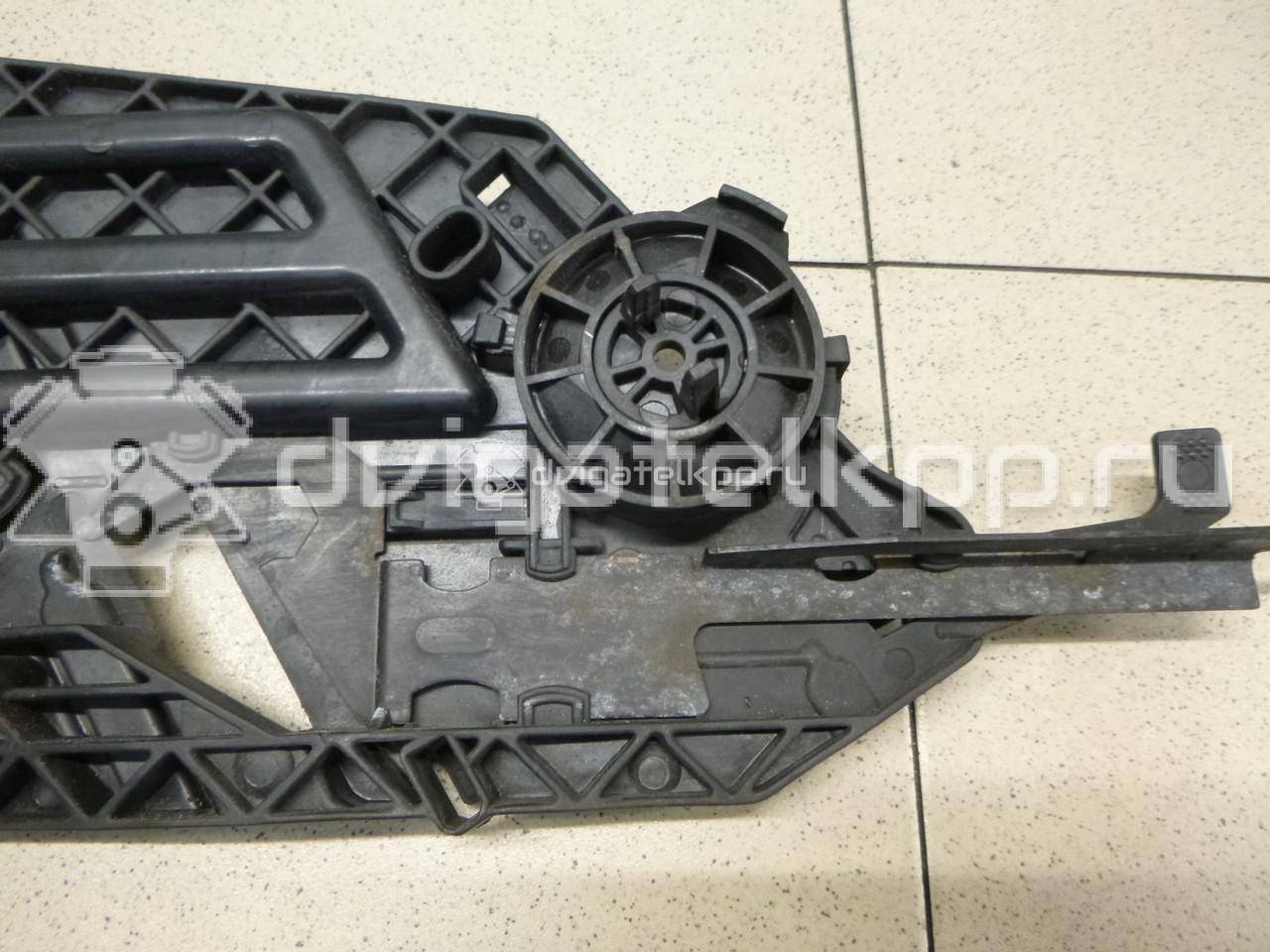 Фото Кронштейн фар левый  1Z0941463A для Skoda Octavia / Octaviaii 1Z3 {forloop.counter}}