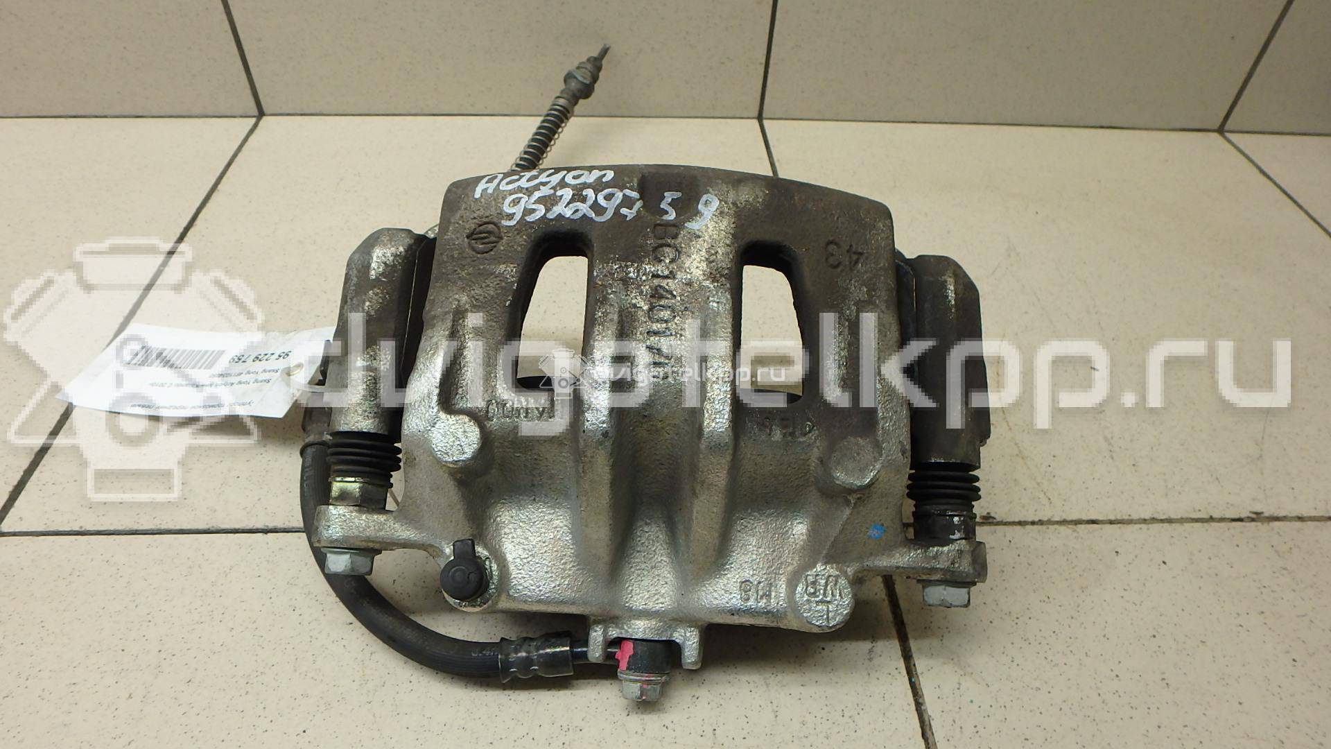 Фото Суппорт тормозной передний левый  4811034050 для ssang yong Actyon New/Korando C {forloop.counter}}