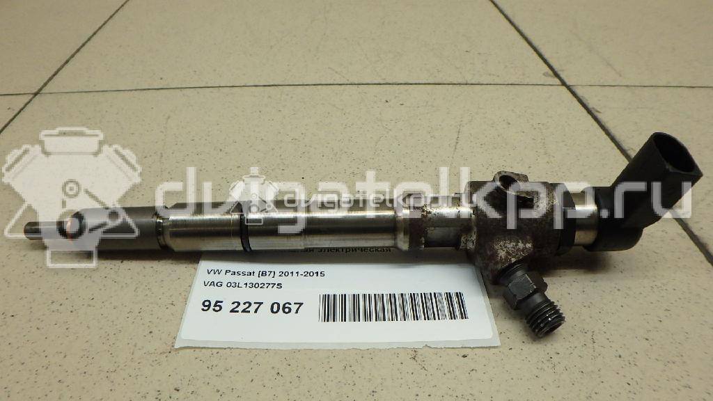 Фото Форсунка дизельная электрическая  03L130277S для Volkswagen Touran / Golf / Passat / Polo / Beetle {forloop.counter}}