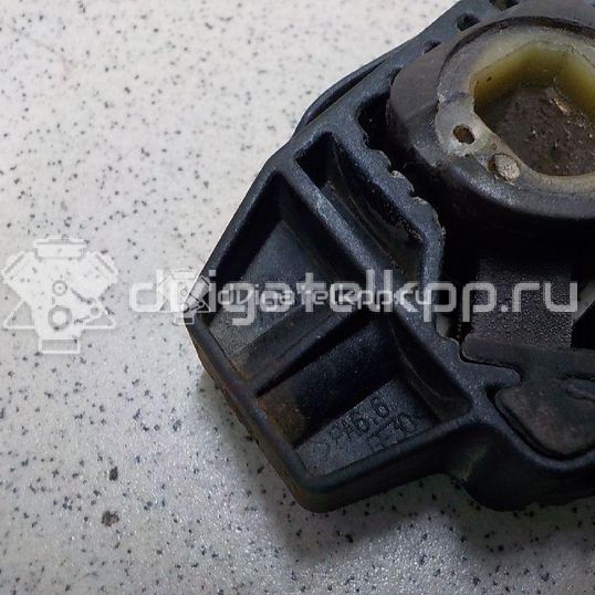 Фото Кронштейн радиатора  6Q0121367A для Volkswagen Fox 5Z1, 5Z3 / Polo / Golf