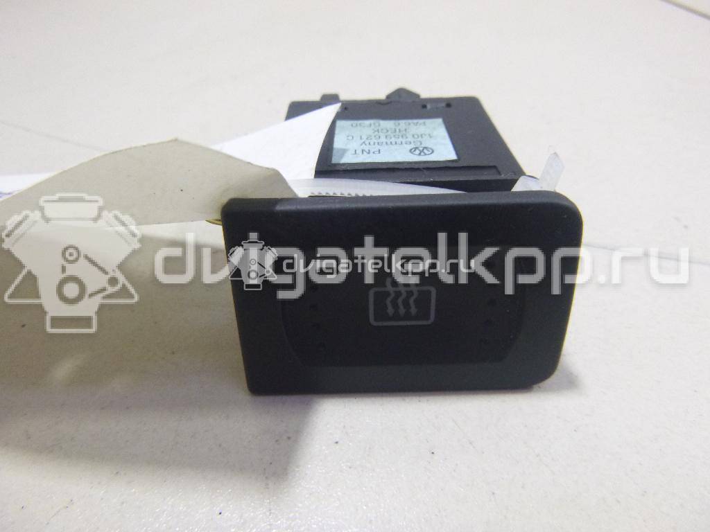 Фото Кнопка обогрева заднего стекла  1J0959621C для Volkswagen Bora / Golf {forloop.counter}}