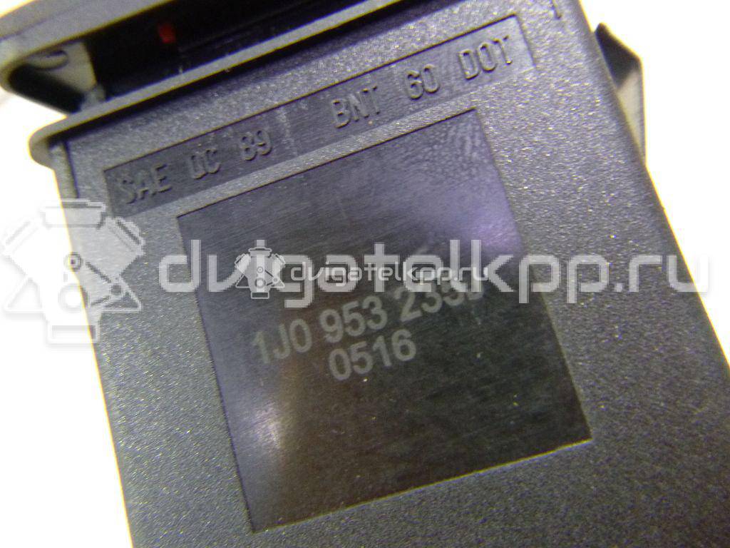 Фото Кнопка аварийной сигнализации  1J0953235J для Volkswagen Bora / Golf {forloop.counter}}