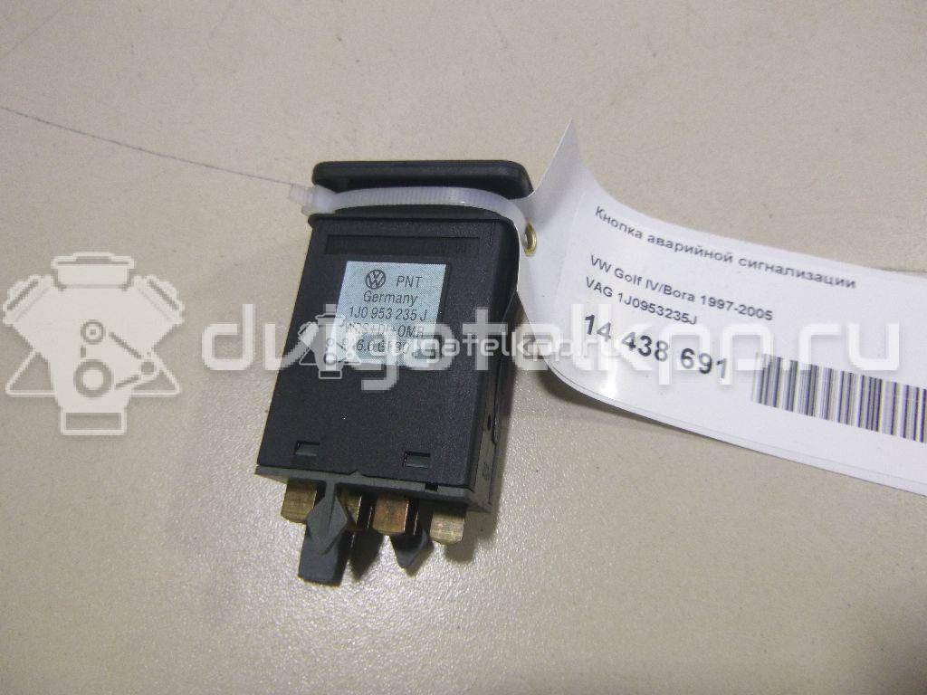 Фото Кнопка аварийной сигнализации  1J0953235J для Volkswagen Bora / Golf {forloop.counter}}