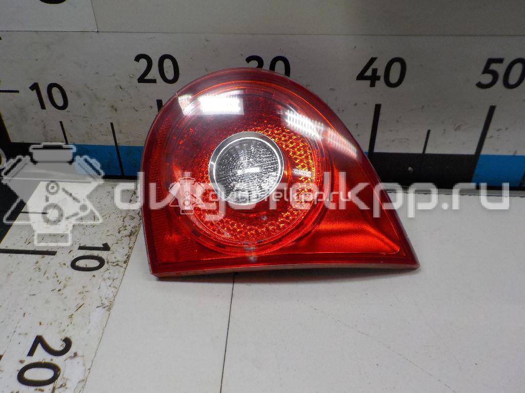 Фото Фонарь задний внутренний правый  1K6945094G для Volkswagen Golf {forloop.counter}}