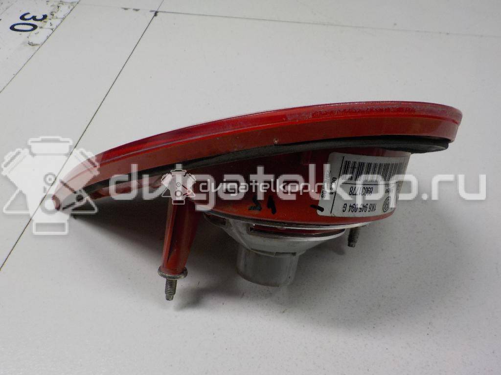 Фото Фонарь задний внутренний правый  1K6945094G для Volkswagen Golf {forloop.counter}}
