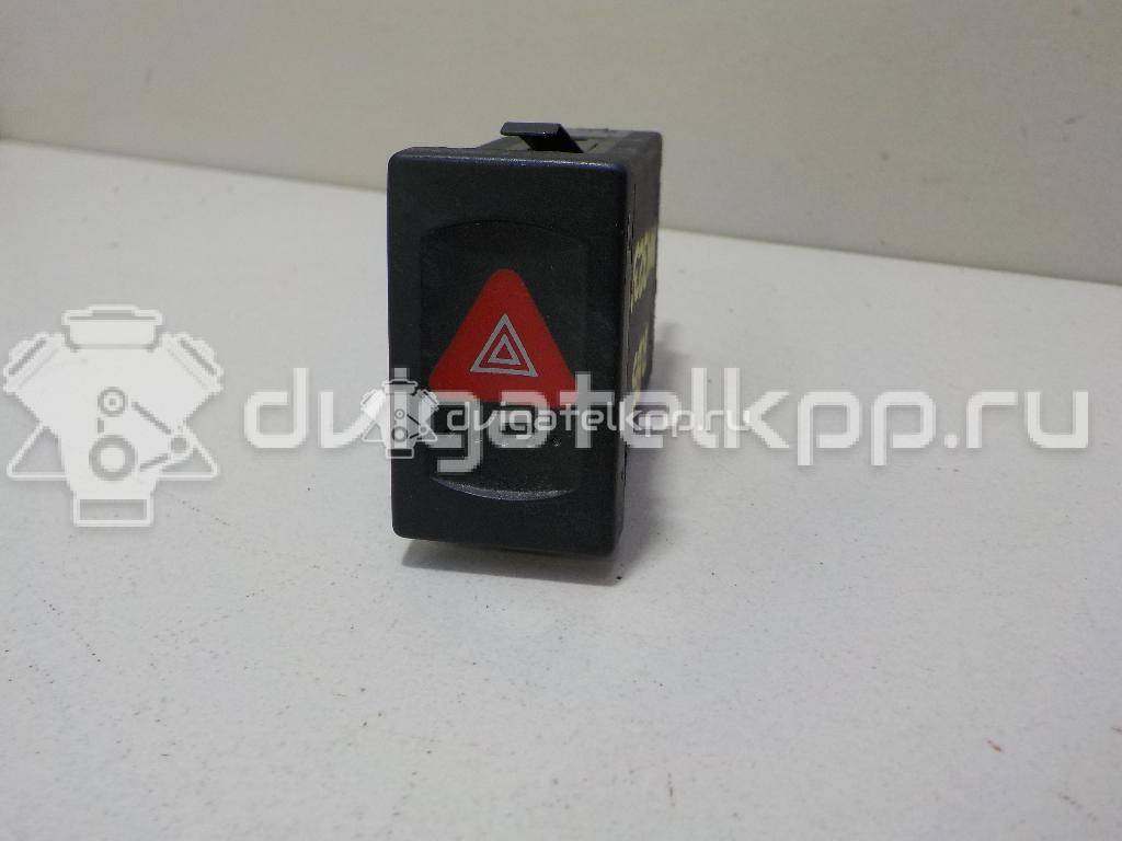 Фото Кнопка аварийной сигнализации  3B0953235D для Volkswagen Passat {forloop.counter}}