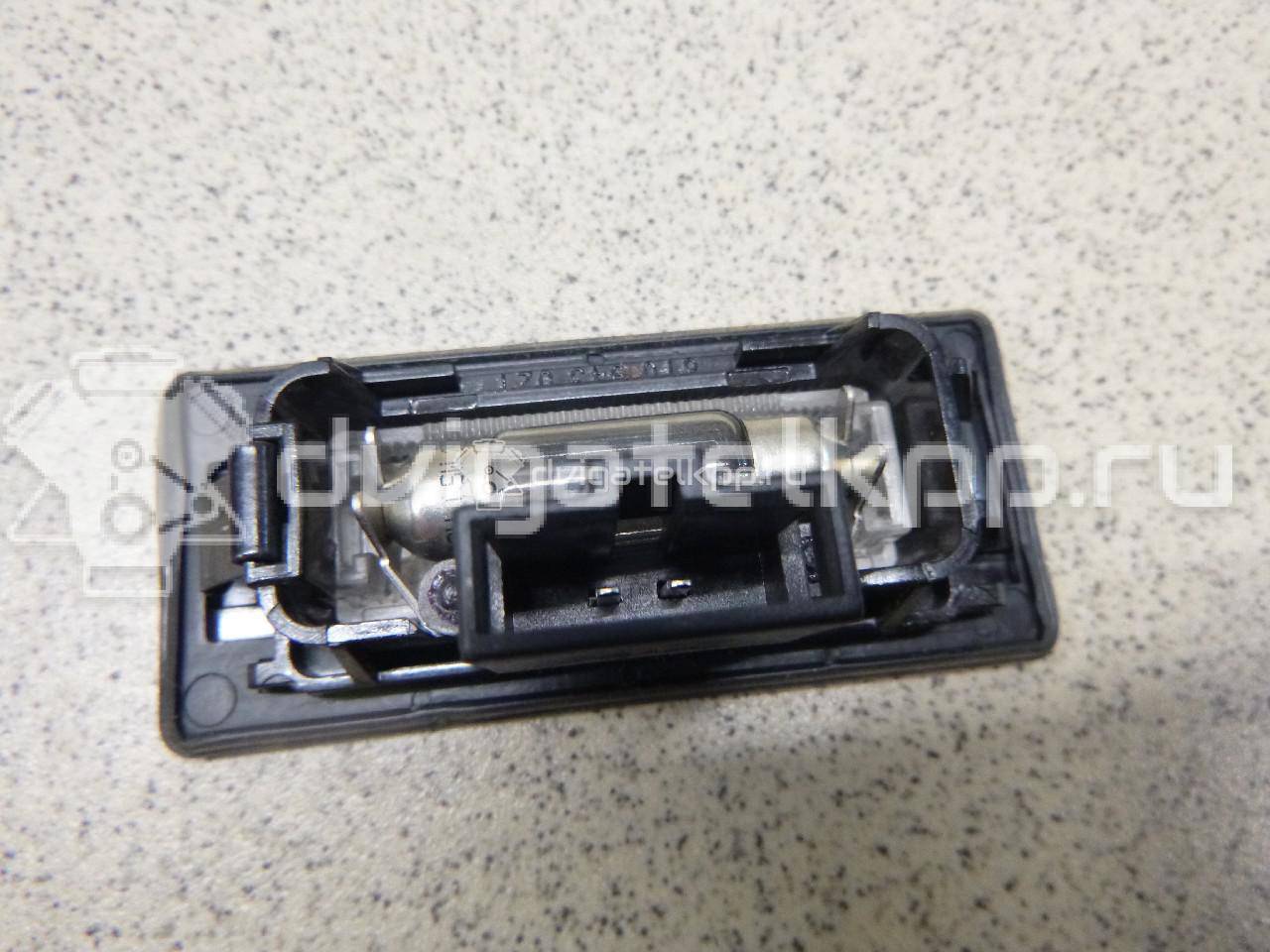 Фото Фонарь подсветки номера  8T0943021 для vw Passat [B6] {forloop.counter}}