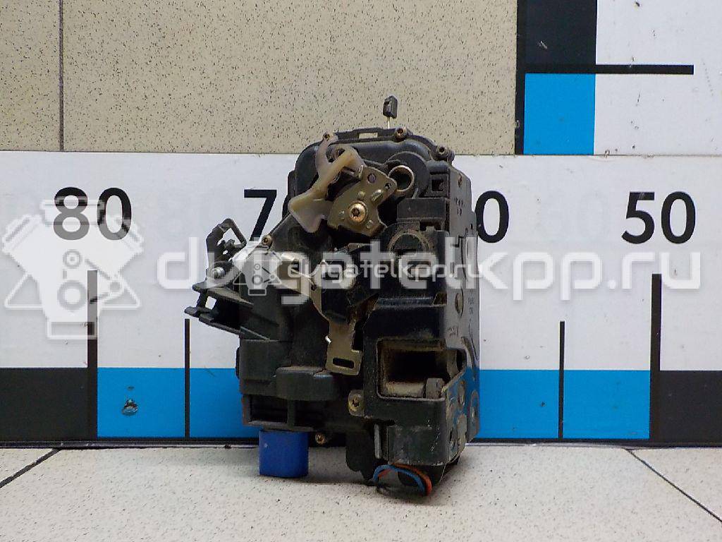 Фото Замок двери задней правой  3B4839016AG для Volkswagen Polo {forloop.counter}}