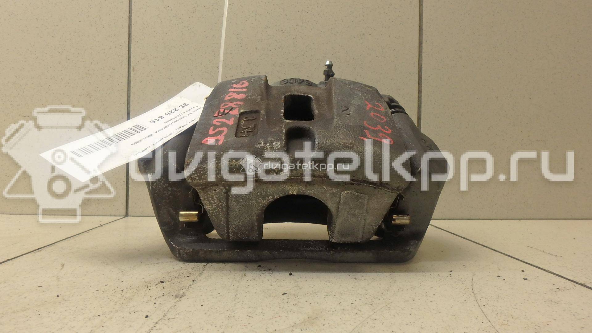 Фото Суппорт тормозной передний левый  4775048120 для Toyota Harrier {forloop.counter}}
