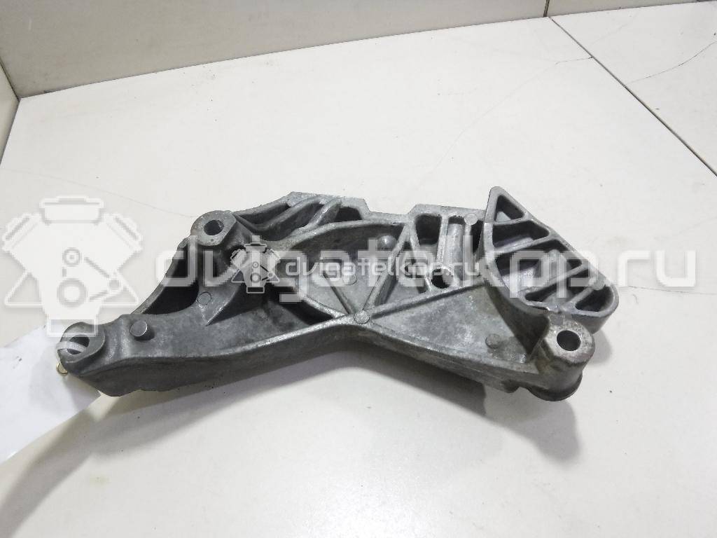 Фото Кронштейн двигателя правый  06J199207P для audi A3 [8P1] {forloop.counter}}
