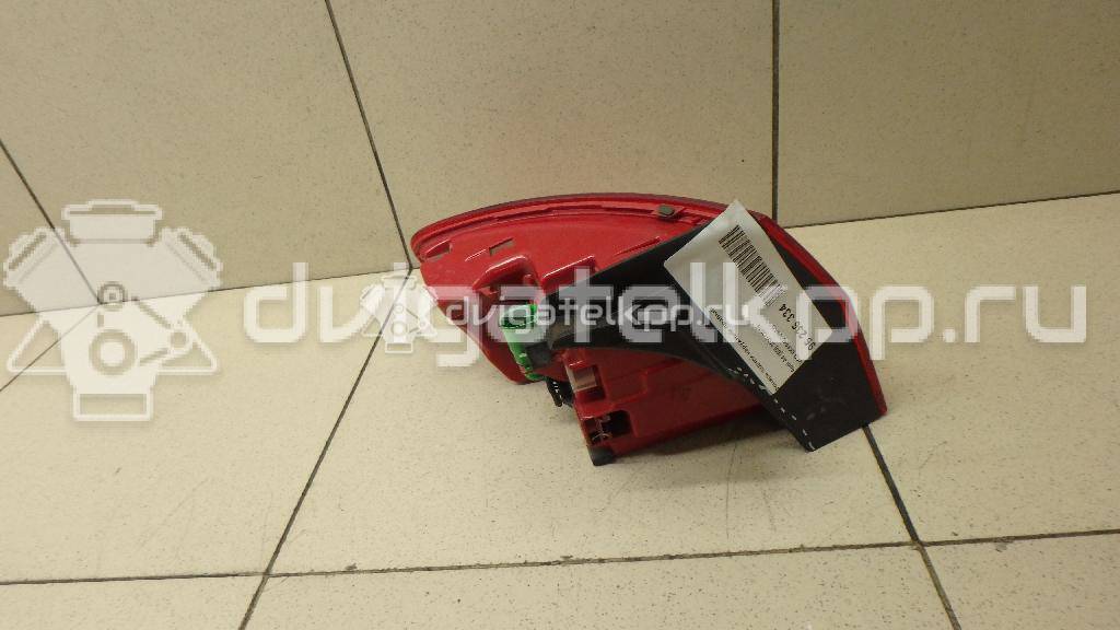 Фото Фонарь задний наружный правый  8K5945096AC для Audi A4 {forloop.counter}}