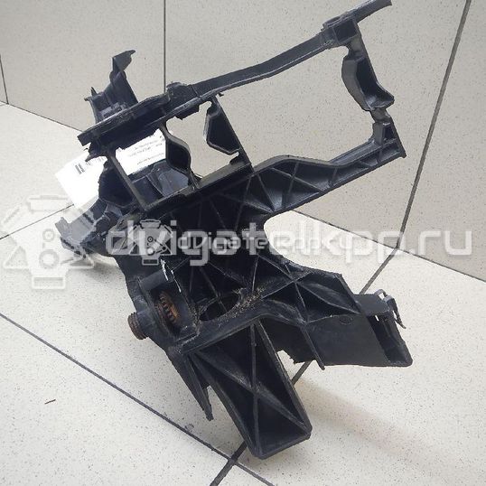Фото Кронштейн фар левый  8K0805607B для Audi A4