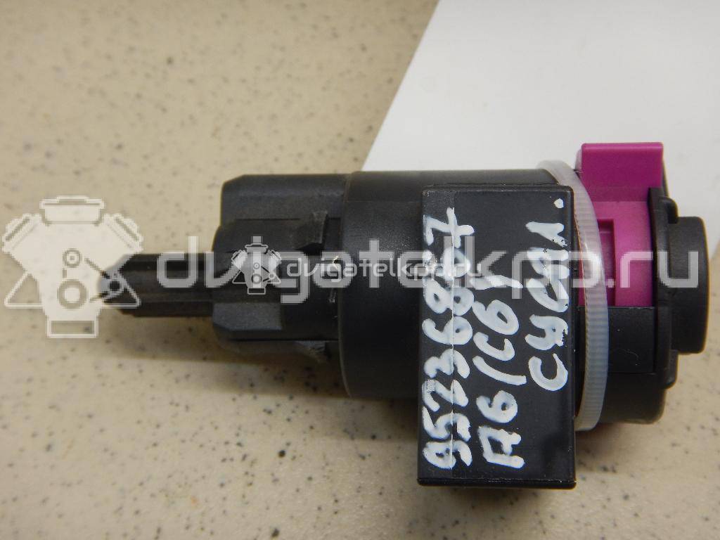 Фото Датчик включения стопсигнала  4F0945459B для Audi A4 / A6 / A5 / A8 / Q5 {forloop.counter}}