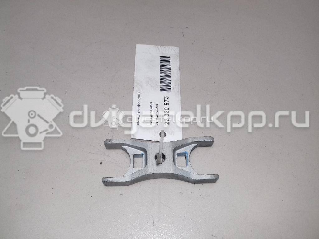 Фото Кронштейн форсунки  04L130216 для audi A4 [B9] {forloop.counter}}