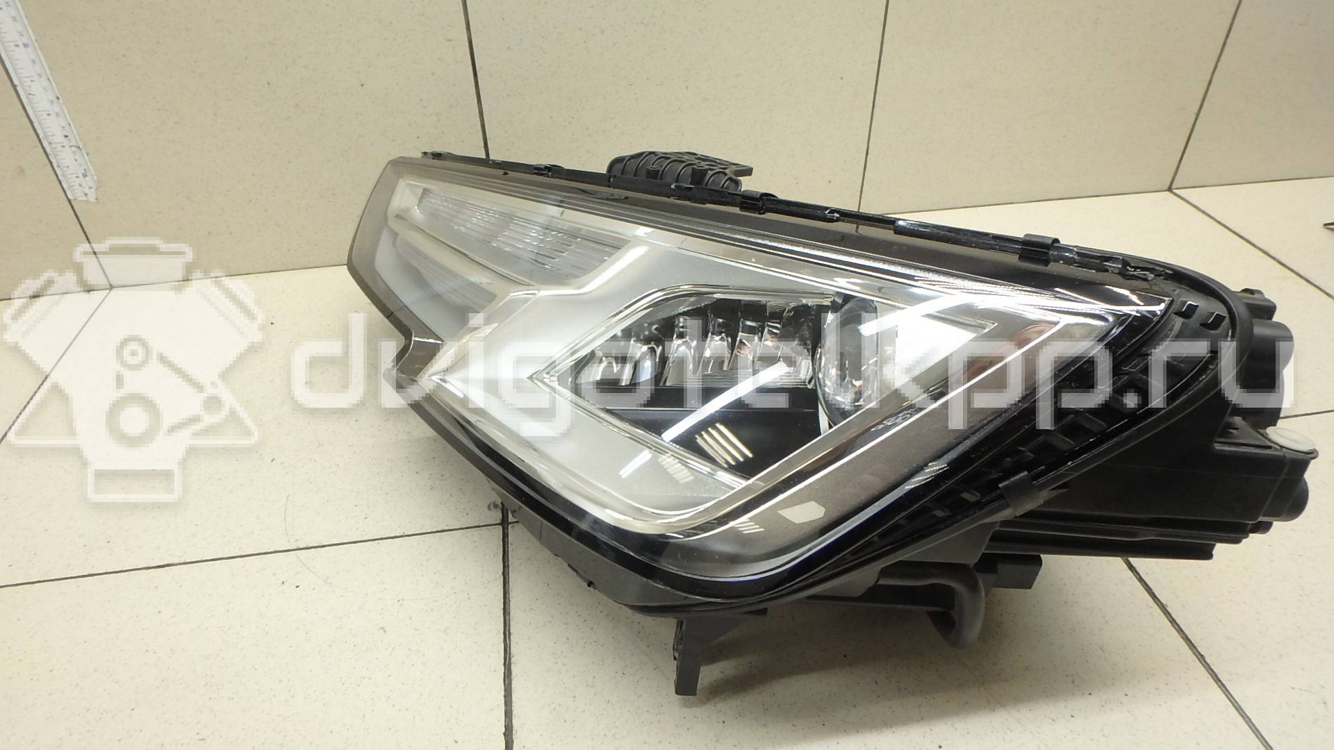 Фото Фара левая  8w0941043a для Audi A4 {forloop.counter}}