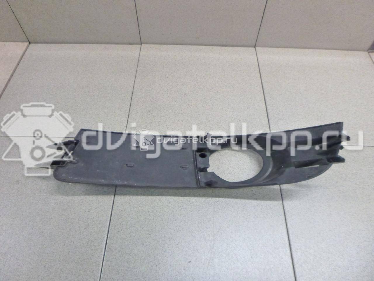 Фото Решетка в бампер правая  4F0807682A для Audi A6 {forloop.counter}}