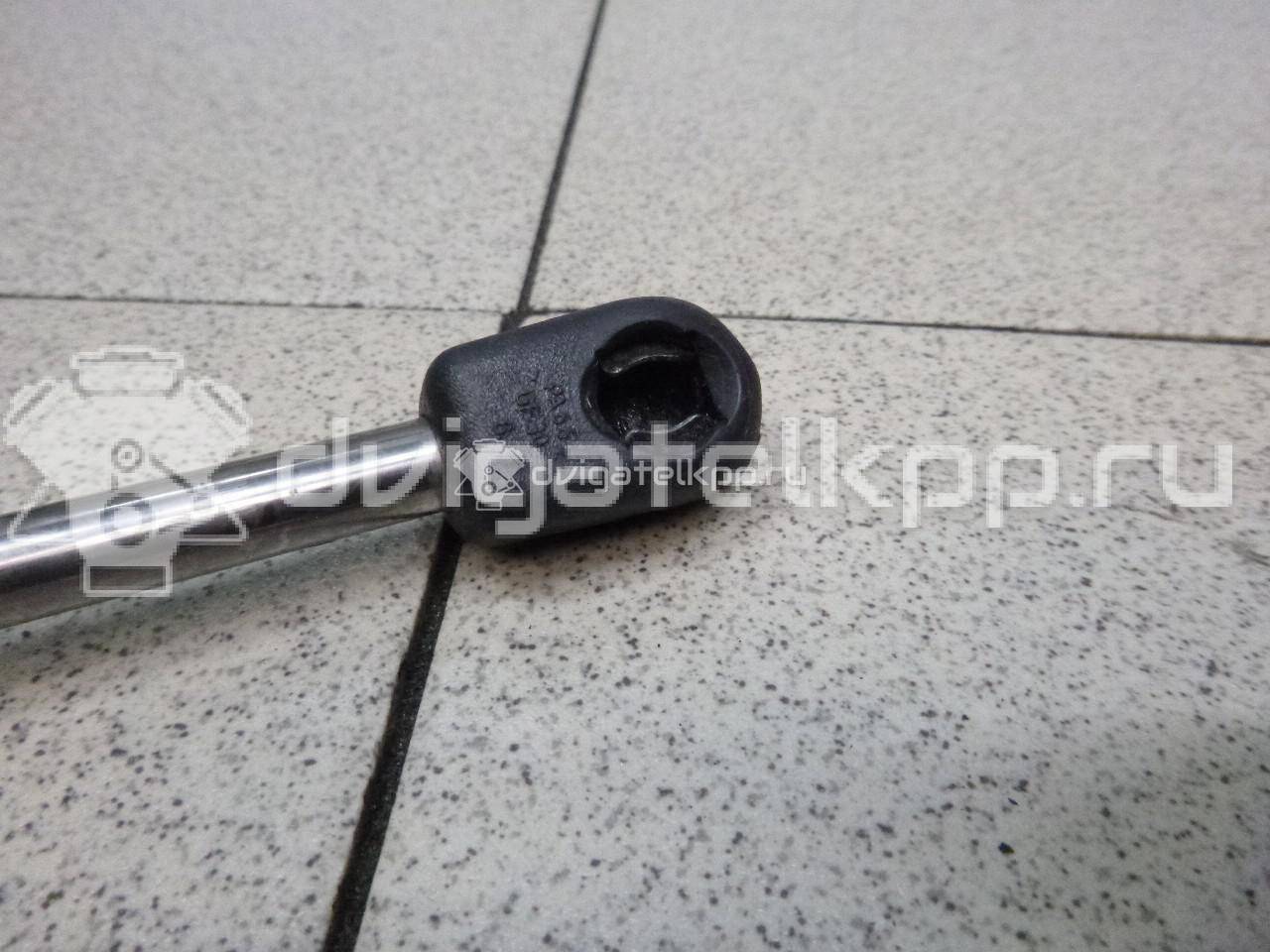 Фото Амортизатор крышки багажника  4e0827551a для Audi Q7 / A8 {forloop.counter}}